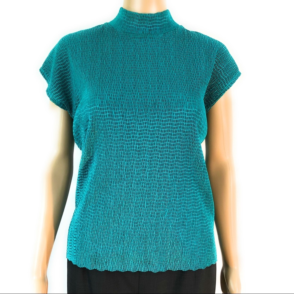 TanJay Shirt Small Green Short Sleeve Stretchy Moc